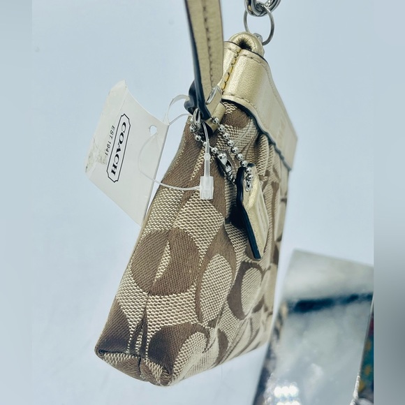 COACH SIGNATURE COLLECTION JACQUARD WRISTLET WITH LOGO CHARM  IN KHALI & BRONZE - Picture 7 of 15